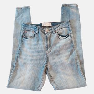 Ardene skinny light wash denim jeans